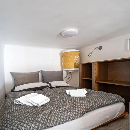 Cosmopolis Rákóczi Nr 2 Apartman *